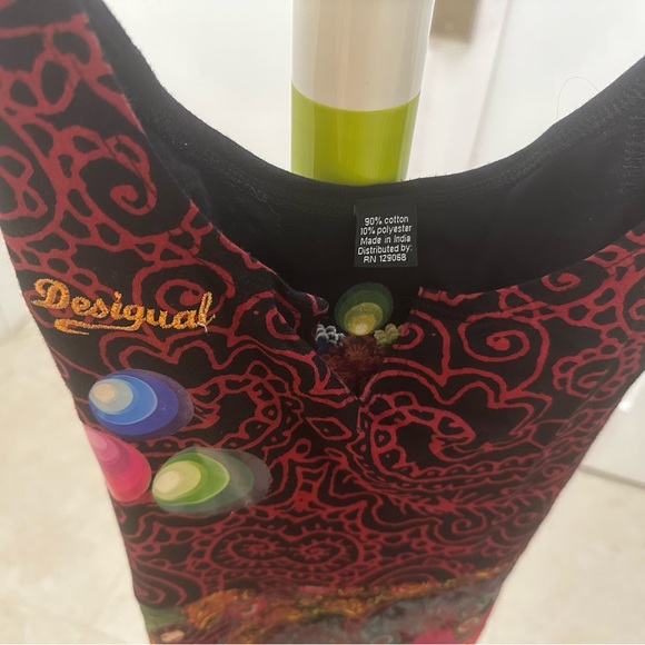 Classic Designal Dress pretty and comfortable - Picture 2 of 4